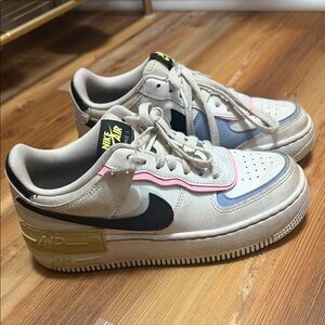 Nike Sneakers Air Force 1. 6.5.